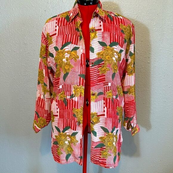 Chloe women’s long sleeve button up top. No size tag. Please see measurements - Picture 7 of 11